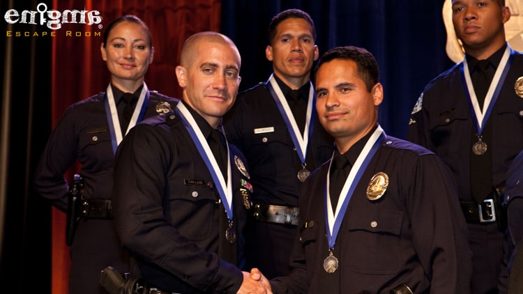 فیلم آخرین گشت با اختلاف یکی از بهترین ژانرهای پلیسیه که به دلیل واقع گرایی و دقت بالا مورد ستایش منتقدین قرار گرفته